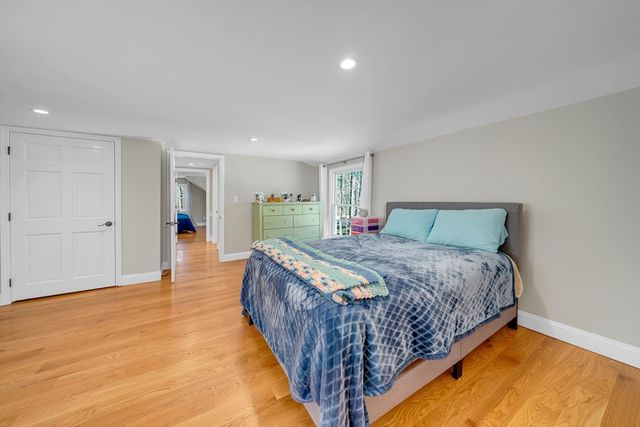 76 Mill Rd, Boxford, MA 01921