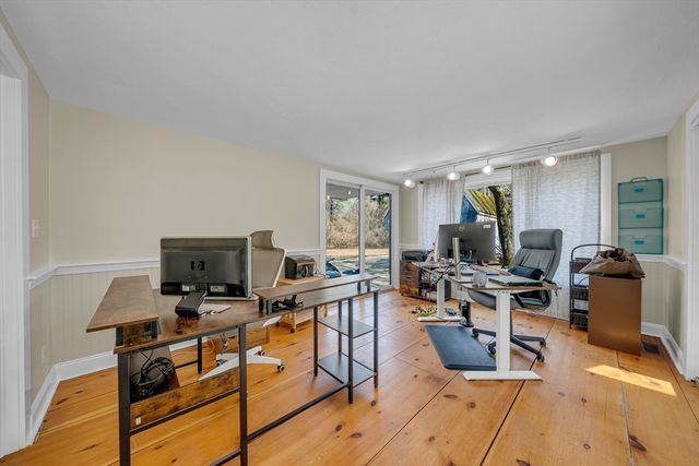 76 Mill Rd, Boxford, MA 01921