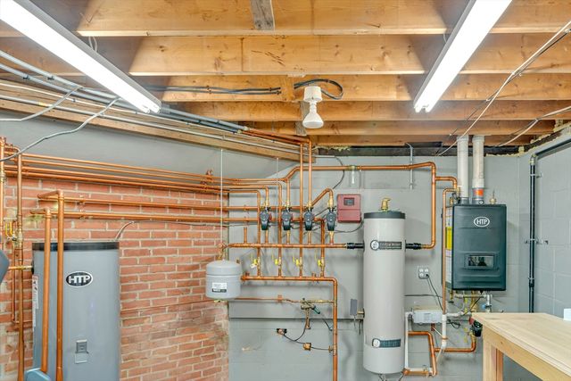 76 Mill Rd, Boxford, MA 01921