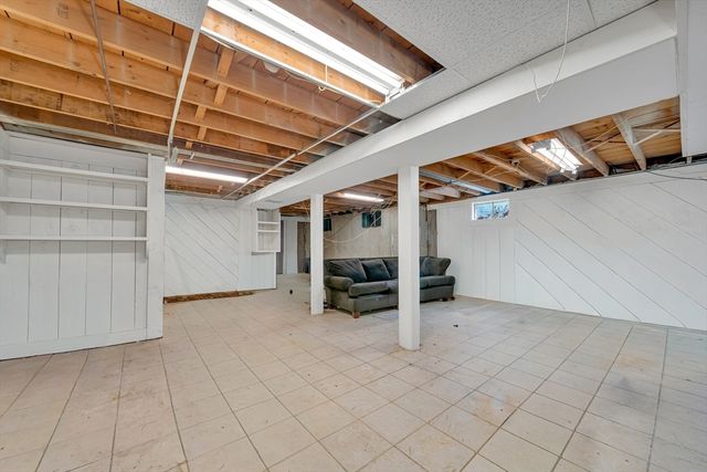 76 Mill Rd, Boxford, MA 01921