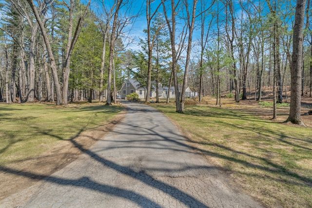 76 Mill Rd, Boxford, MA 01921