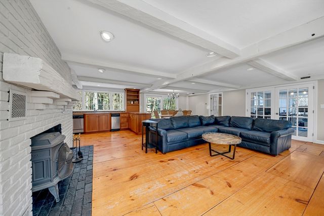 76 Mill Rd, Boxford, MA 01921