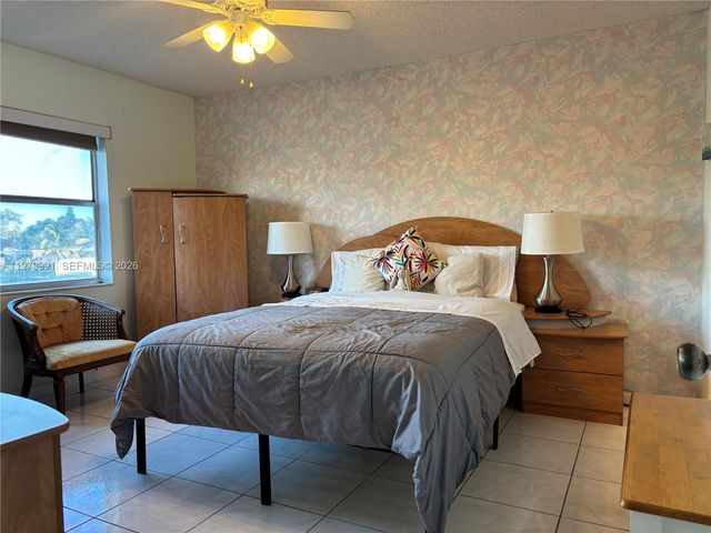 9900 Sunrise Lakes Blvd 210, Sunrise, FL 33322