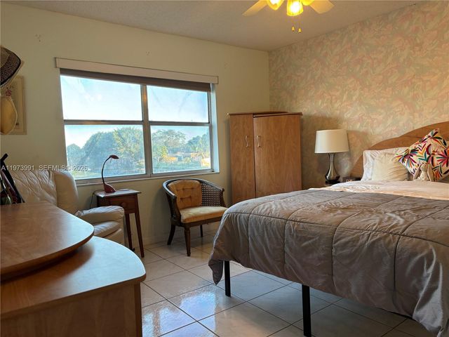 9900 Sunrise Lakes Blvd 210, Sunrise, FL 33322