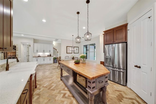 304 Ridgelake Scenic Drive, Montgomery, TX 77316