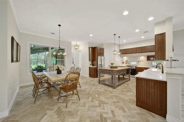 304 Ridgelake Scenic Drive, Montgomery, TX 77316