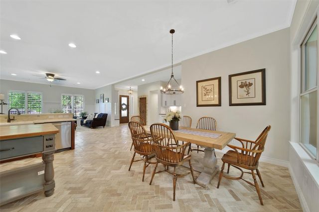 304 Ridgelake Scenic Drive, Montgomery, TX 77316