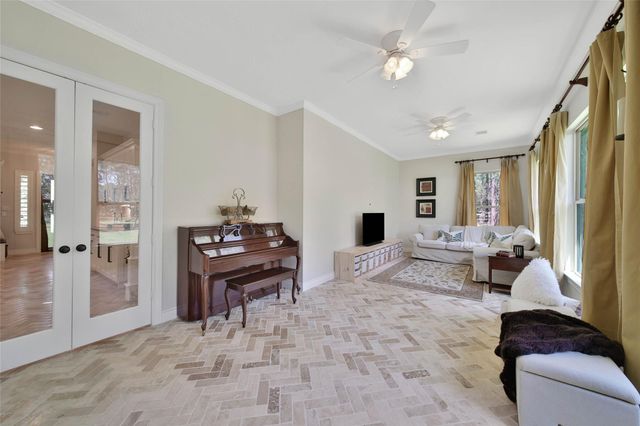 304 Ridgelake Scenic Drive, Montgomery, TX 77316