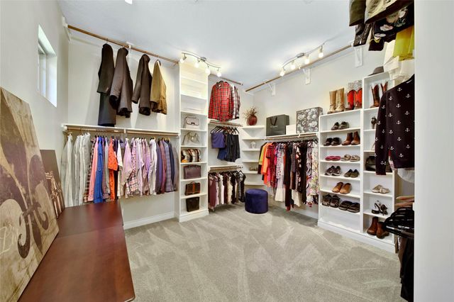 304 Ridgelake Scenic Drive, Montgomery, TX 77316