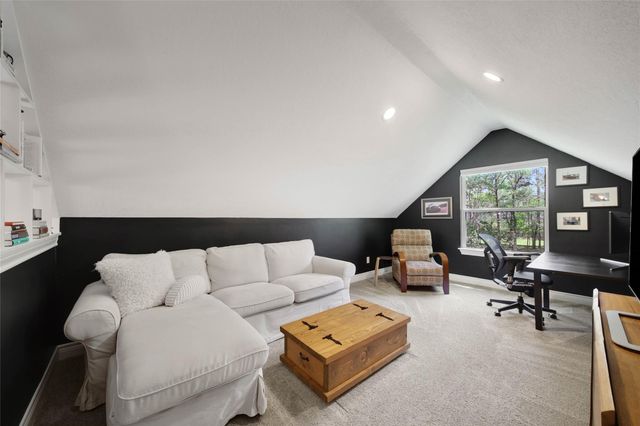 304 Ridgelake Scenic Drive, Montgomery, TX 77316