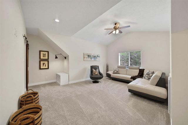 304 Ridgelake Scenic Drive, Montgomery, TX 77316