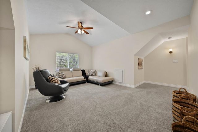 304 Ridgelake Scenic Drive, Montgomery, TX 77316