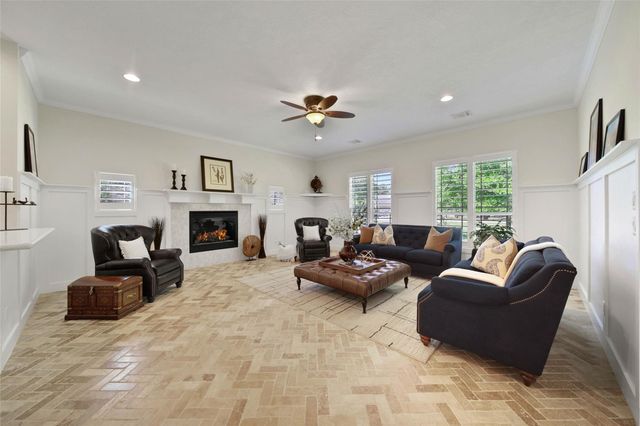 304 Ridgelake Scenic Drive, Montgomery, TX 77316