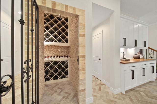 304 Ridgelake Scenic Drive, Montgomery, TX 77316