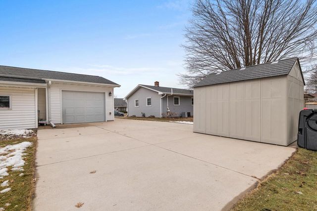 722 LEE AVENUE, Brillion, WI 54110