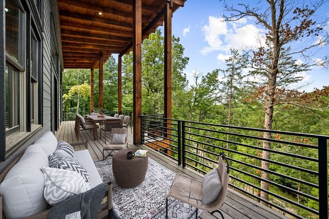 65 Wolf Creek Heights, Mineral Bluff, GA 30559