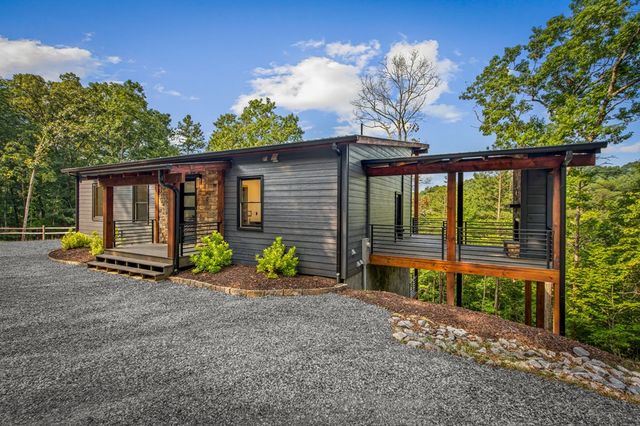 65 Wolf Creek Heights, Mineral Bluff, GA 30559