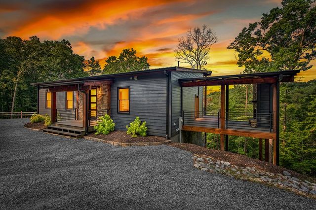 65 Wolf Creek Heights, Mineral Bluff, GA 30559