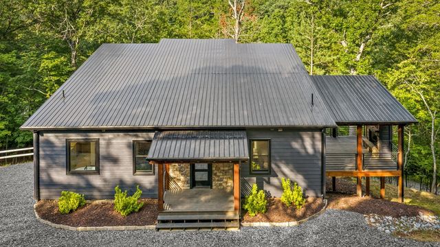 65 Wolf Creek Heights, Mineral Bluff, GA 30559