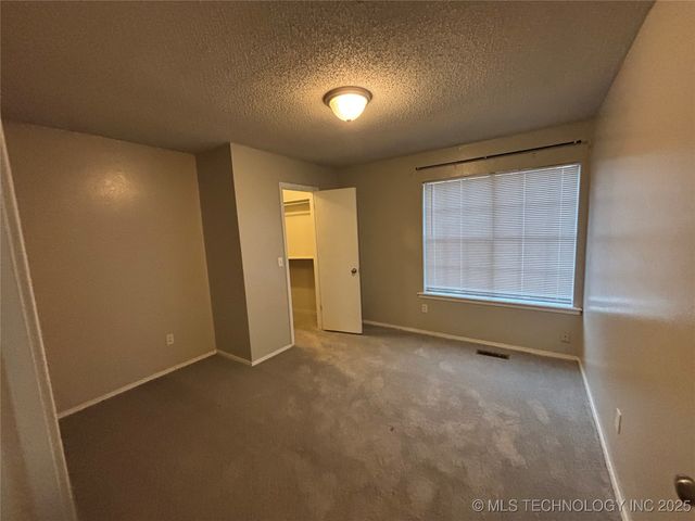 6140 E 164th Street, Bixby, OK 74008