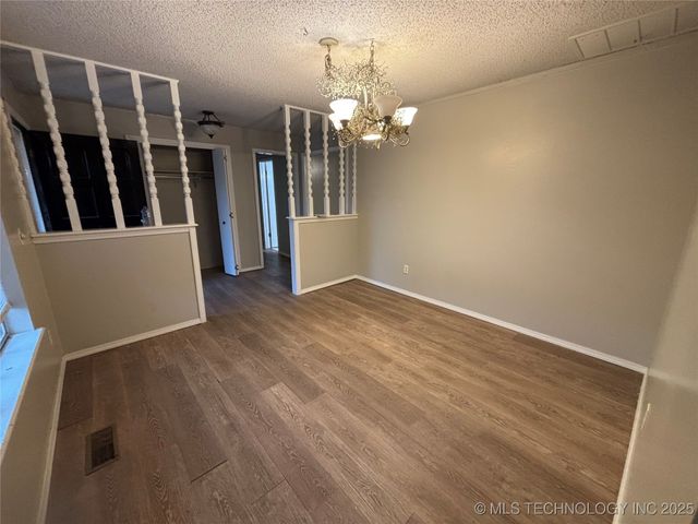 6140 E 164th Street, Bixby, OK 74008