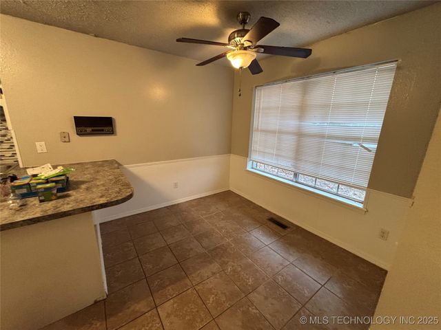 6140 E 164th Street, Bixby, OK 74008