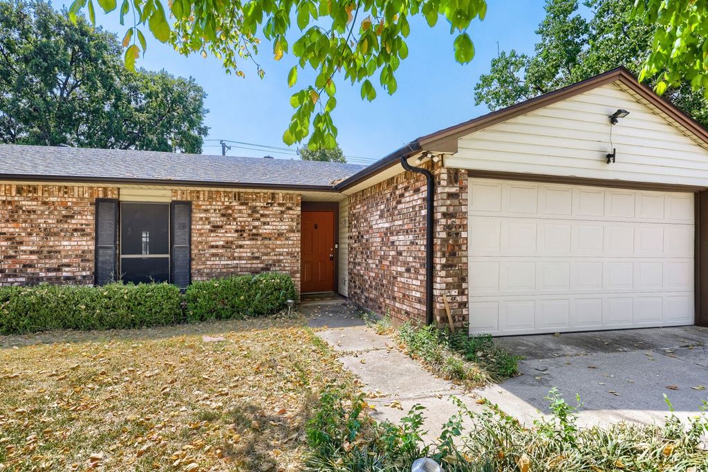 704 Fort Worth Street, Mansfield, TX 76063 — photo 5