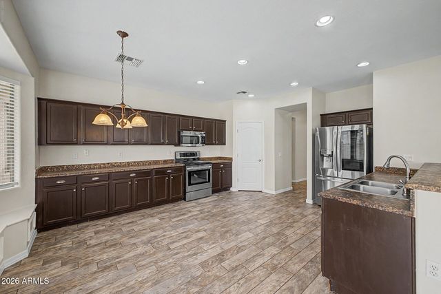 17611 W CROCUS Drive, Surprise, AZ 85388