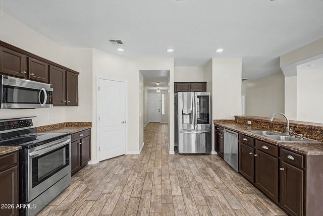 17611 W CROCUS Drive, Surprise, AZ 85388