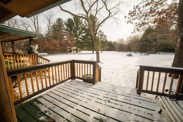 2763 2nd Avenue, Oxford, WI 53952