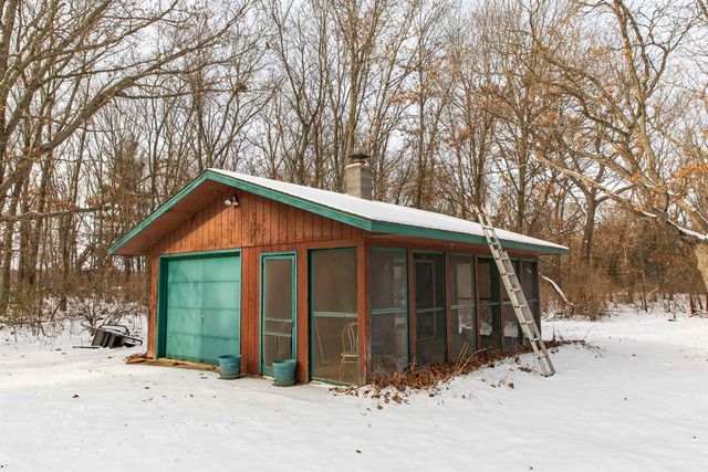 2763 2nd Avenue, Oxford, WI 53952