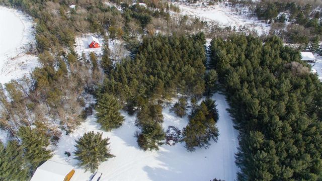 2763 2nd Avenue, Oxford, WI 53952