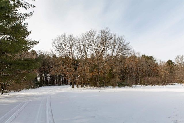 2763 2nd Avenue, Oxford, WI 53952