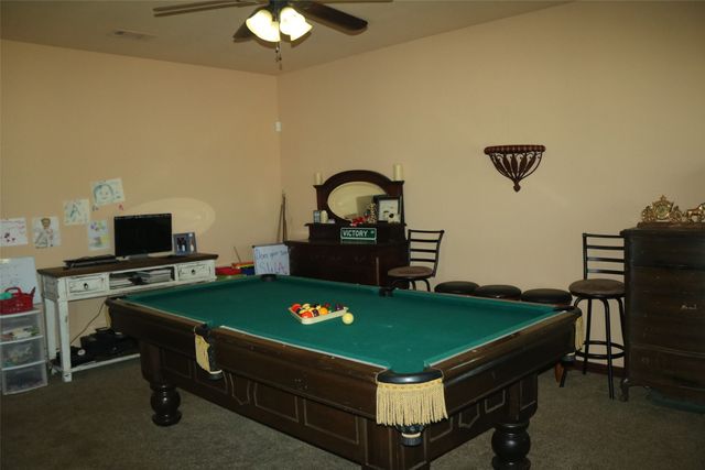 1055 Chartres, Oak Ridge, TX 75142