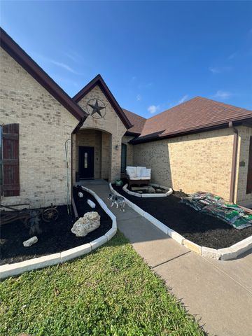 1055 Chartres, Oak Ridge, TX 75142