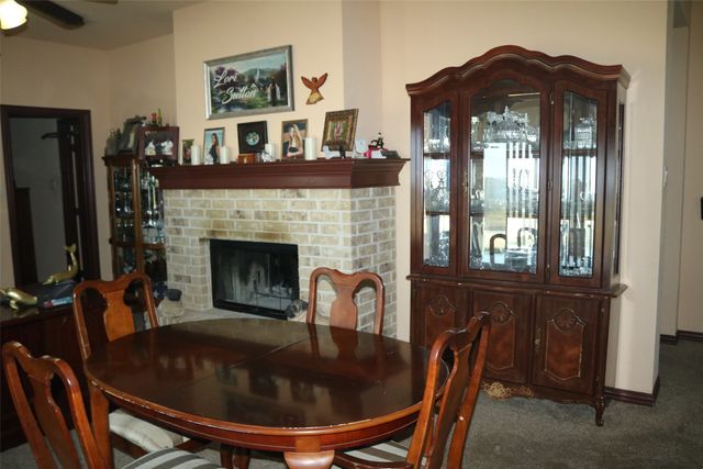 1055 Chartres, Oak Ridge, TX 75142