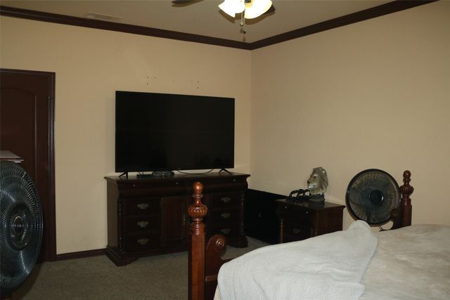 1055 Chartres, Oak Ridge, TX 75142