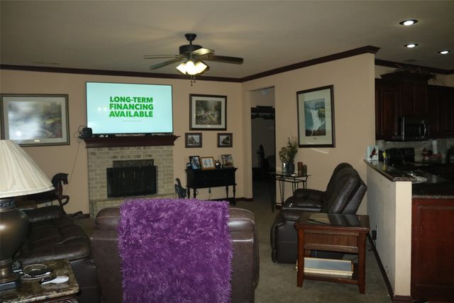 1055 Chartres, Oak Ridge, TX 75142