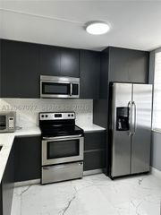 1719 Whitehall Dr 105, Davie, FL 33324