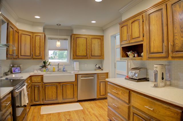 33322 S Coves Drive, Afton, OK 74331