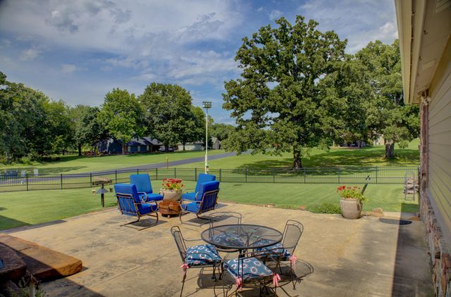 33322 S Coves Drive, Afton, OK 74331