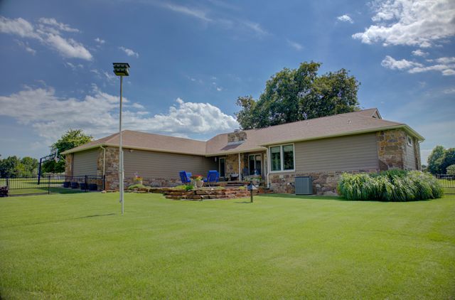 33322 S Coves Drive, Afton, OK 74331