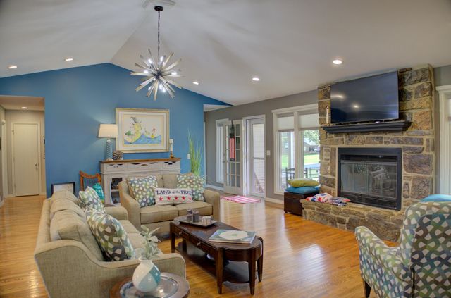 33322 S Coves Drive, Afton, OK 74331