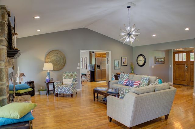 33322 S Coves Drive, Afton, OK 74331