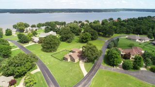 33322 S Coves Drive, Afton, OK 74331