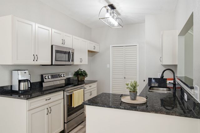 2702 Ansley Court, Euless, TX 76039