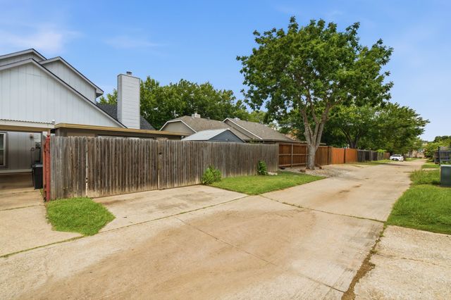 2702 Ansley Court, Euless, TX 76039