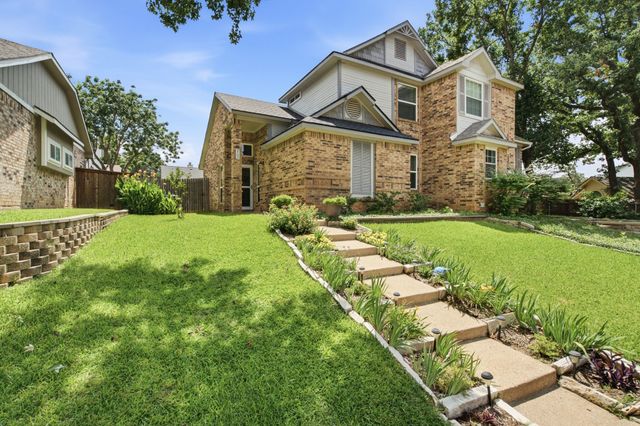 2702 Ansley Court, Euless, TX 76039