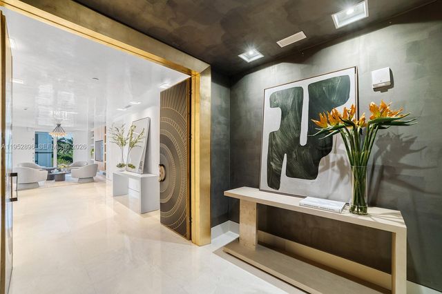 3535 Hiawatha Ave 403, Miami, FL 33133