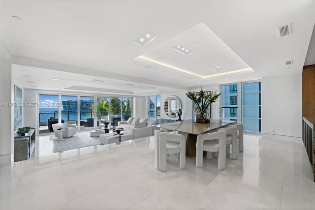 3535 Hiawatha Ave 403, Miami, FL 33133